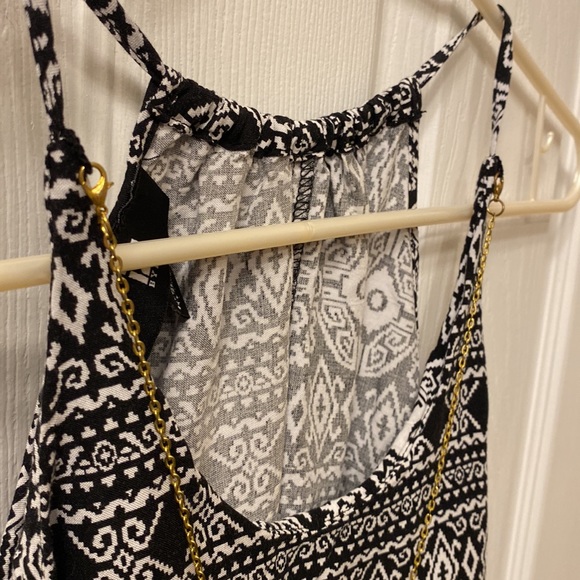 Women’s Tank with Built-in Necklace - Picture 6 of 12